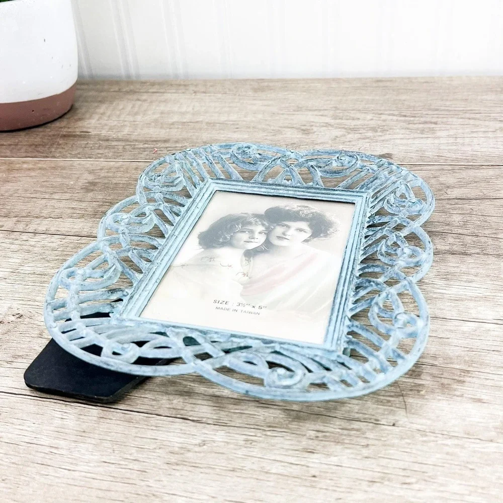 Blue Filigree Picture Frame 3.5‎ x 5 inches